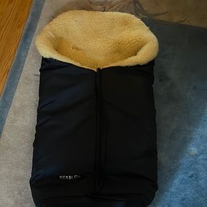 Gesslin  bag the ultimate  Luxury for ur baby  sheepskin